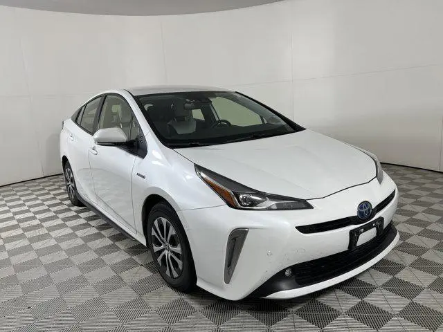 2022 Toyota Prius XLE