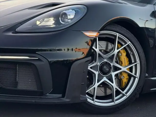 2023 Porsche 718 Cayman GT4 RS