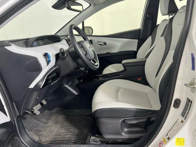 2022 Toyota Prius XLE