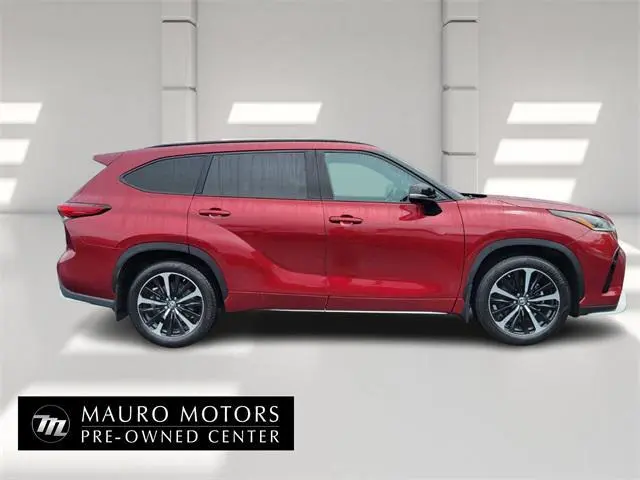 2022 Toyota Highlander XSE