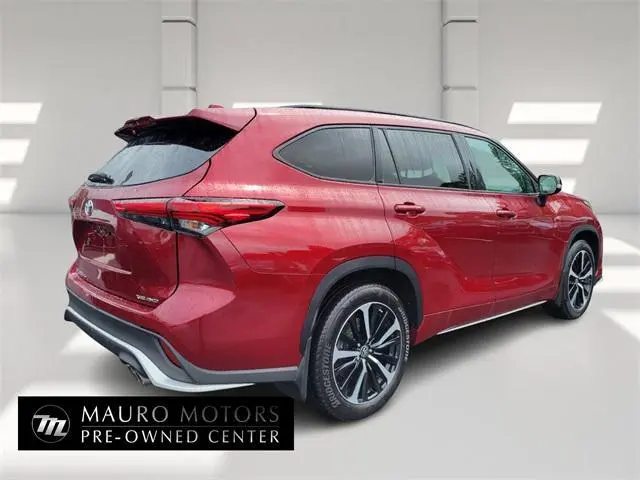 2022 Toyota Highlander XSE