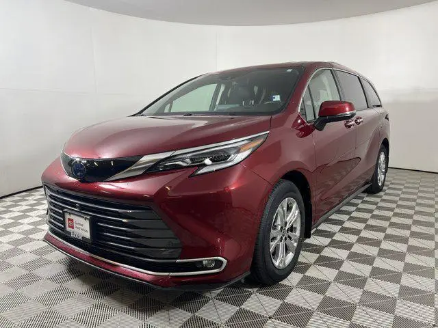 2022 Toyota Sienna Platinum 7 Passenger
