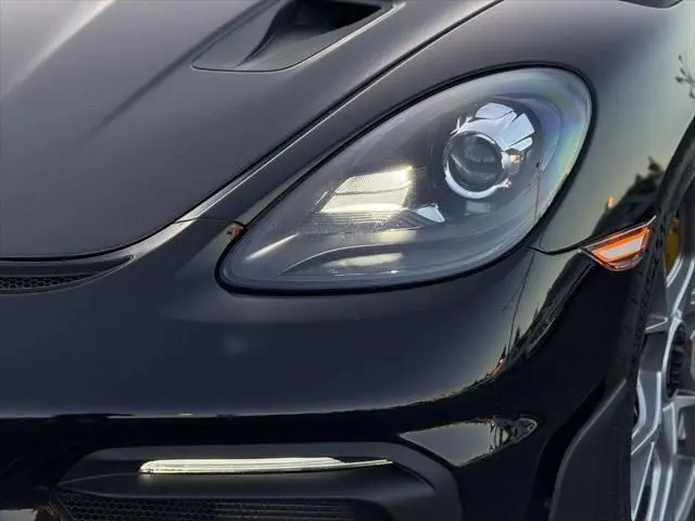 2023 Porsche 718 Cayman GT4 RS