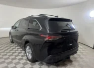 2023 Toyota Sienna Woodland Edition
