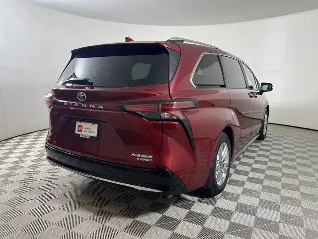 2022 Toyota Sienna Platinum 7 Passenger