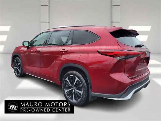 2022 Toyota Highlander XSE