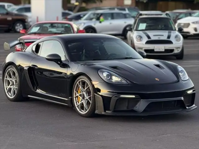 2023 Porsche 718 Cayman GT4 RS
