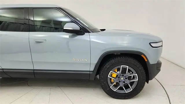 2022 Rivian R1T Adventure