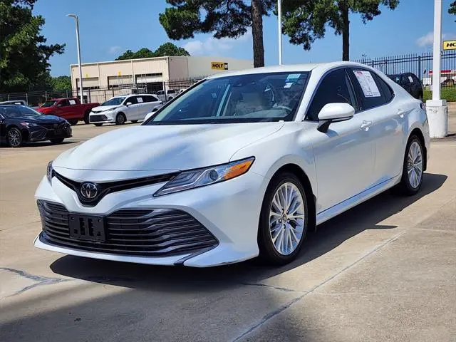 2020 Toyota Camry XLE