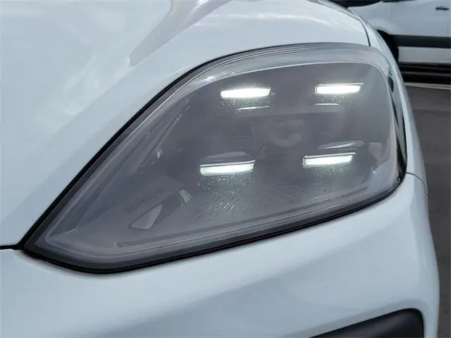 2024 Porsche Cayenne Base