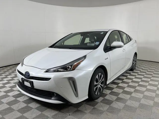 2022 Toyota Prius XLE