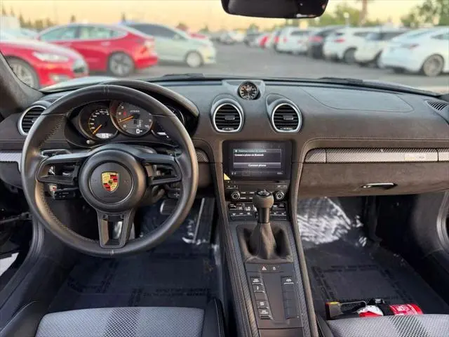2023 Porsche 718 Cayman GT4 RS