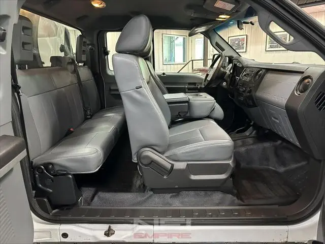 Ford F-350 XL