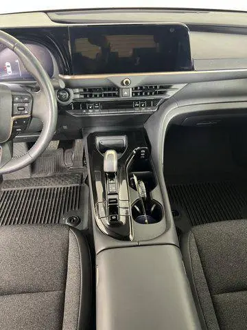 2024 Toyota Crown XLE