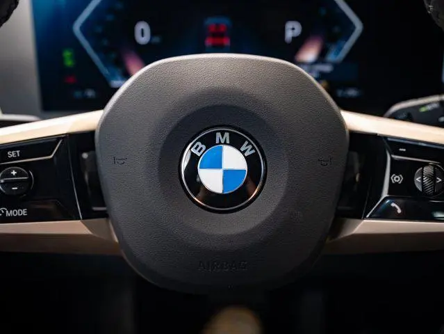 2026 BMW iX xDrive45