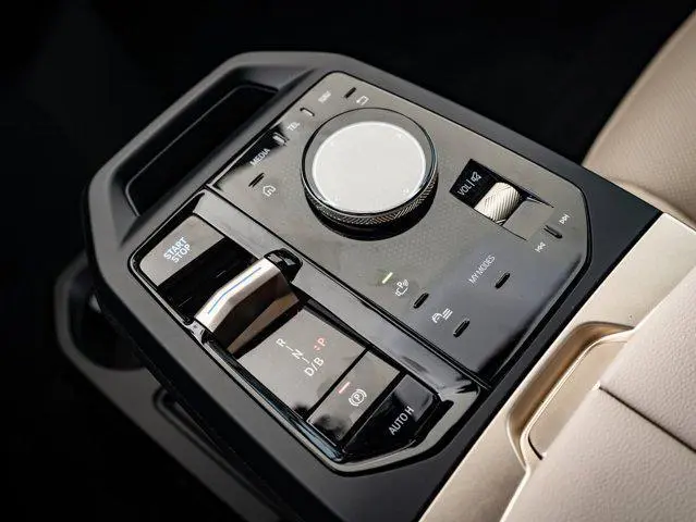 2026 BMW iX xDrive45