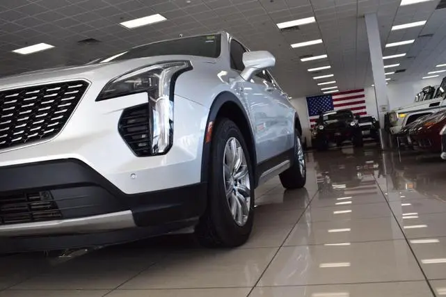 2020 Cadillac XT4 Premium Luxury