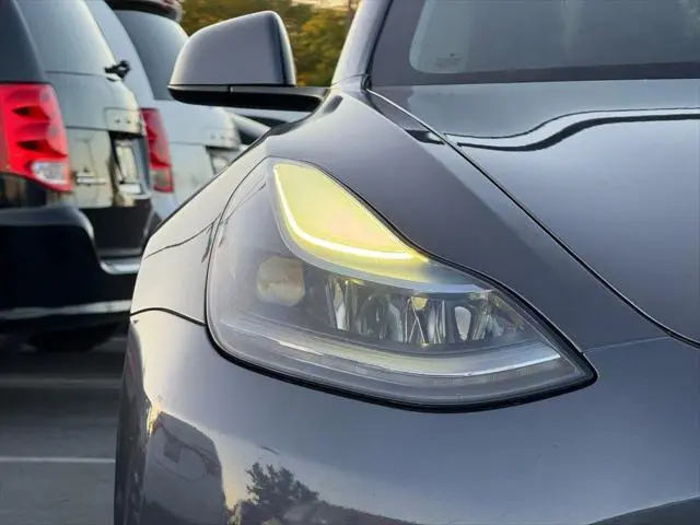2022 Tesla Model 3 Standard Range