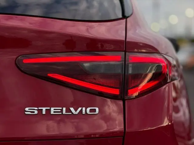 2018 Alfa Romeo Stelvio Ti Sport