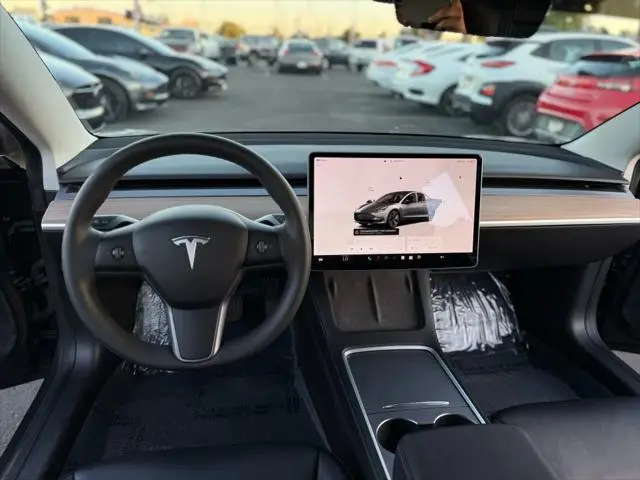 2022 Tesla Model 3 Standard Range