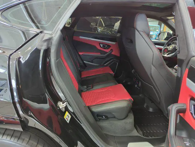 Lamborghini Urus AWD