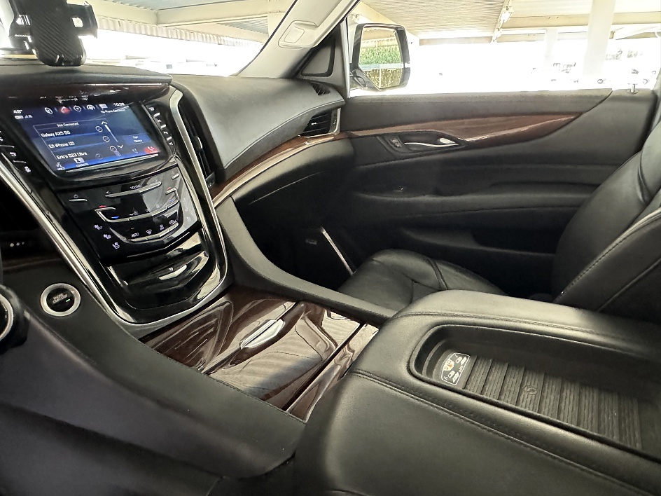 Cadillac Escalade ESV Luxury