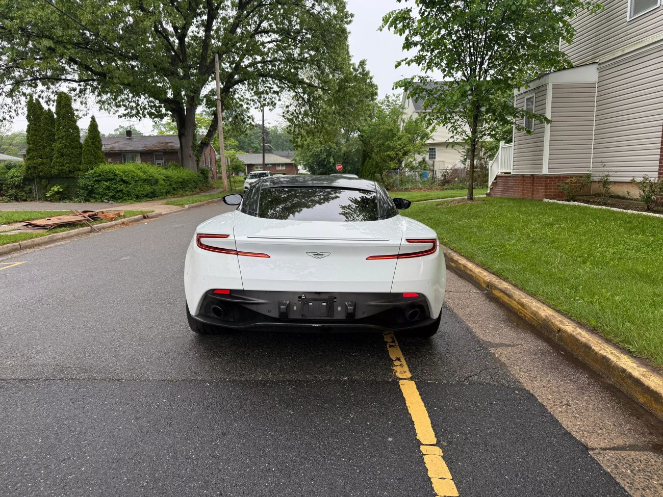 2017 ASTON MARTIN DB11 BASE