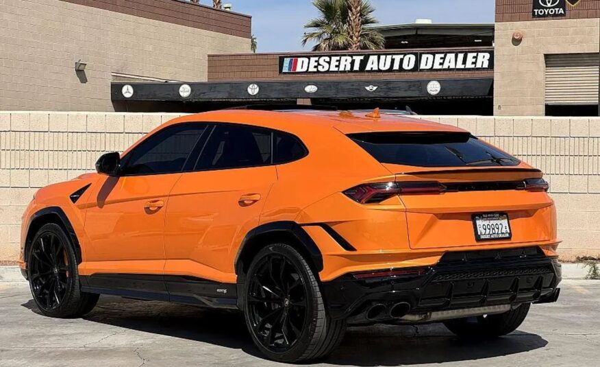 LAMBORGHINI URUS S