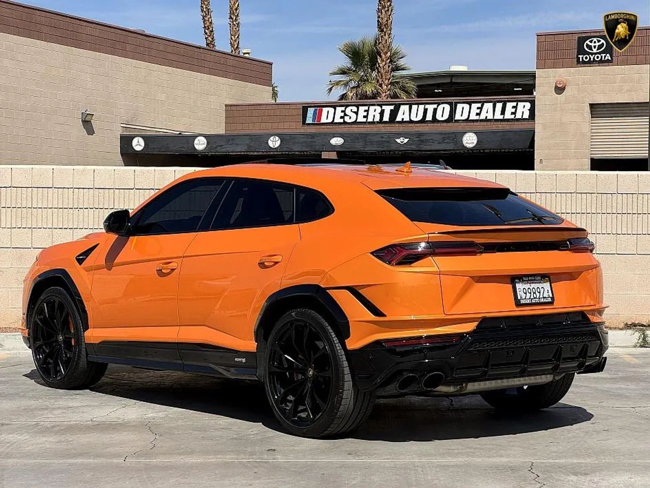 LAMBORGHINI URUS S