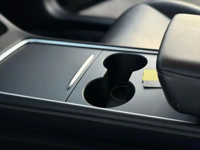 2022 Tesla Model 3 Standard Range