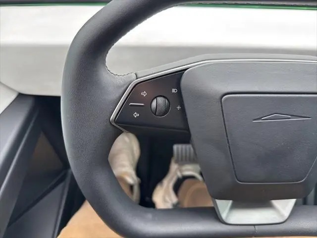 2024 Tesla Cybertruck All-Wheel Drive