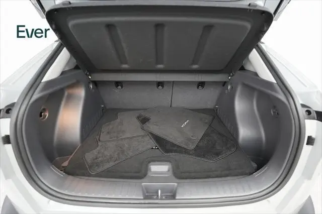 2024 Hyundai KONA EV SEL