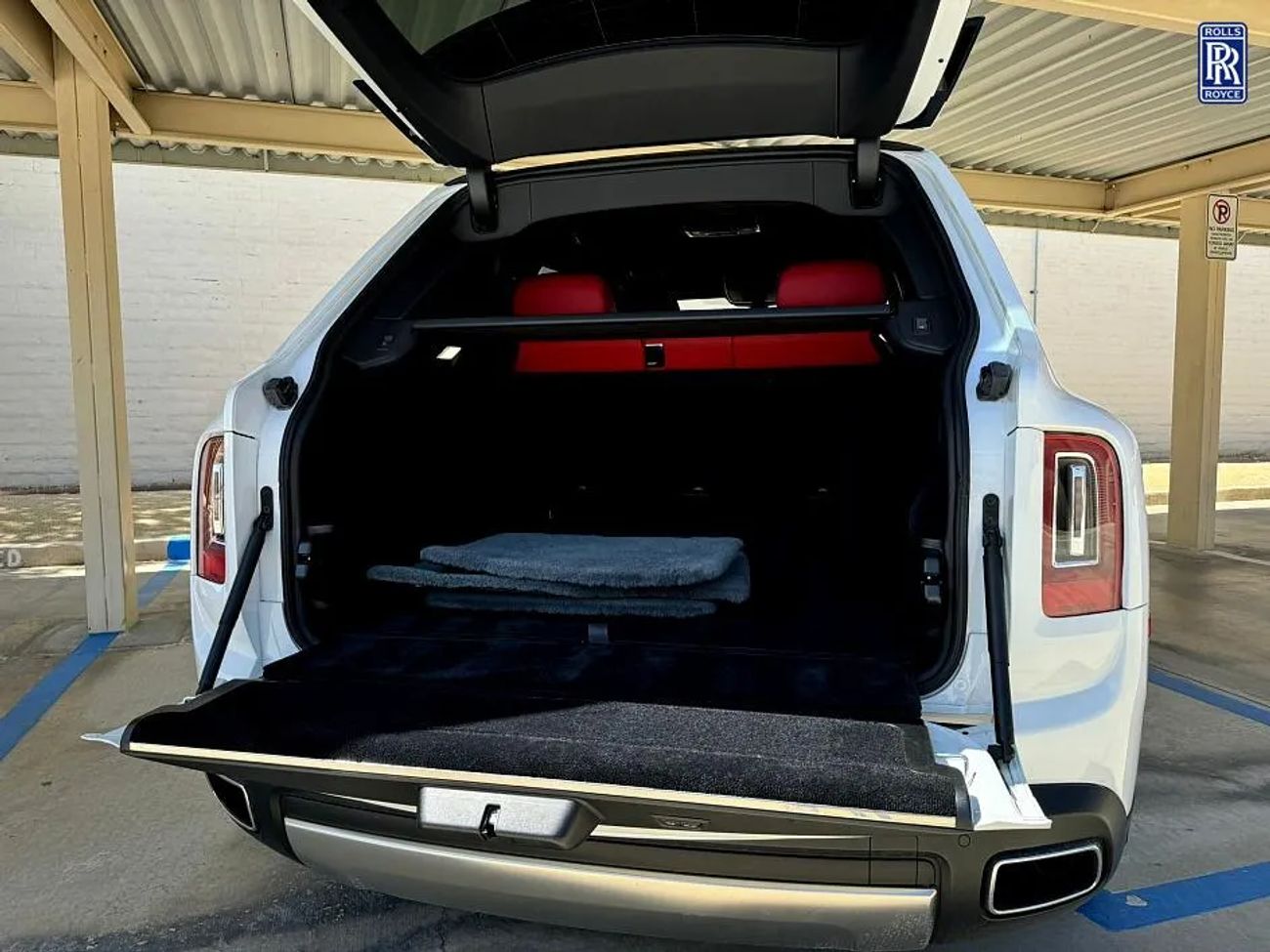 2021 ROLLS-ROYCE CULLINAN BASE