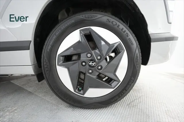 2024 Hyundai KONA EV SEL