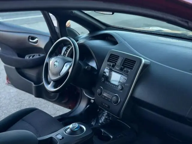 2013 Nissan Leaf S