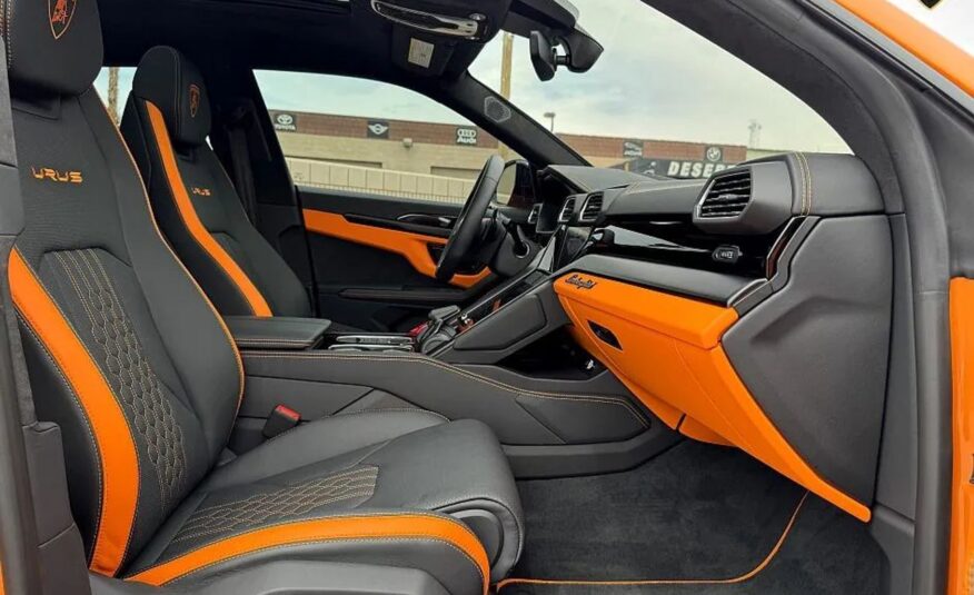 LAMBORGHINI URUS S