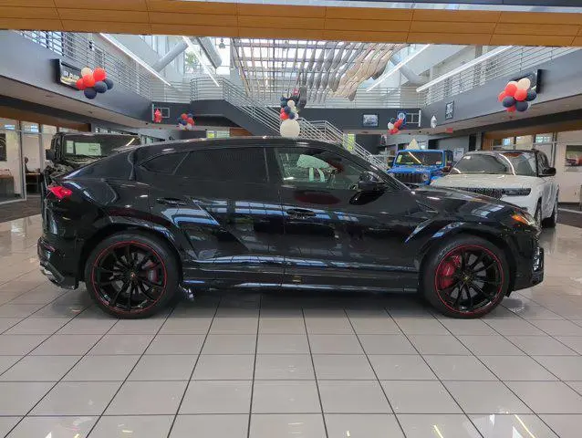 Lamborghini Urus AWD