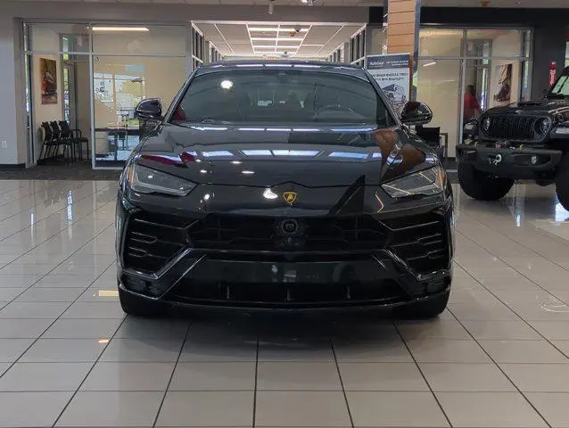 Lamborghini Urus AWD