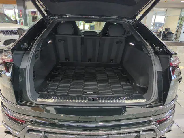 Lamborghini Urus AWD