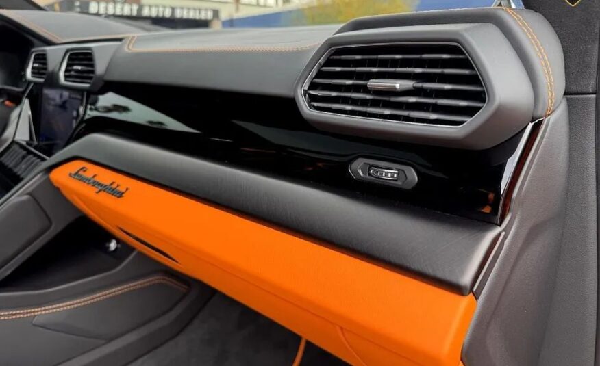LAMBORGHINI URUS S