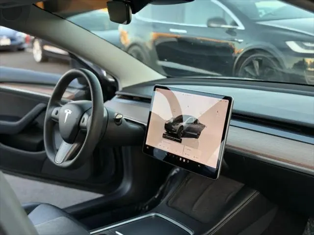 2022 Tesla Model 3 Standard Range