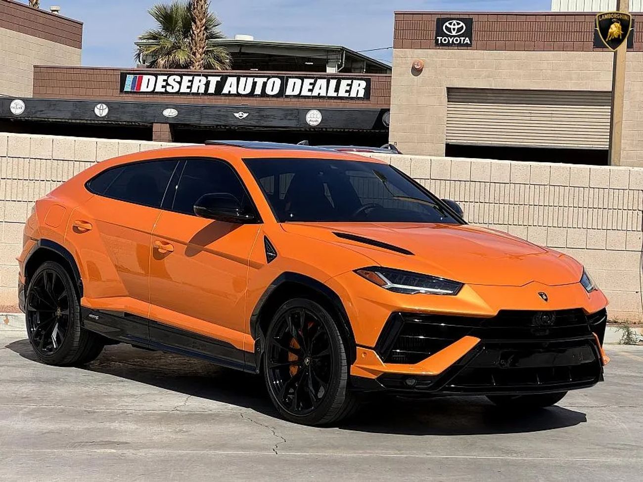 LAMBORGHINI URUS S