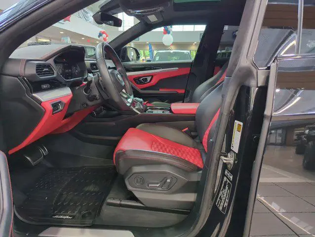 Lamborghini Urus AWD