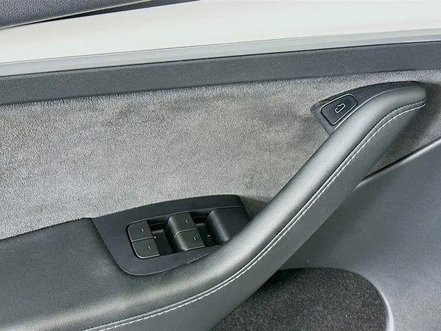 Tesla Model Y Long Range Dual Motor All-Wheel Drive