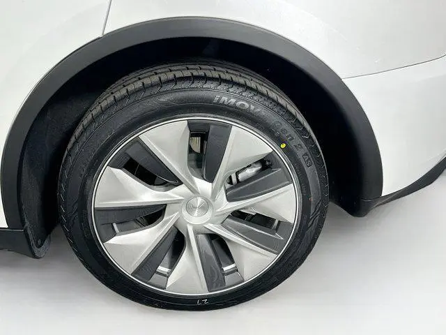 Tesla Model Y Long Range Dual Motor All-Wheel Drive