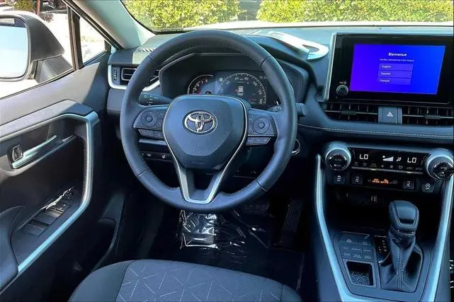 TOYOTA RAV4 XLE
