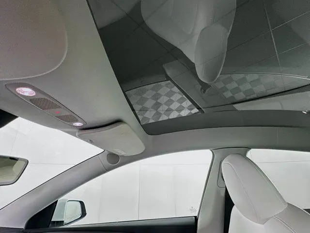 Tesla Model Y Long Range Dual Motor All-Wheel Drive