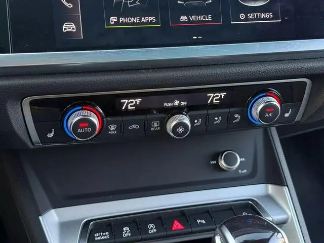 2022 Audi Q3