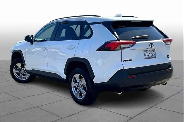 TOYOTA RAV4 XLE