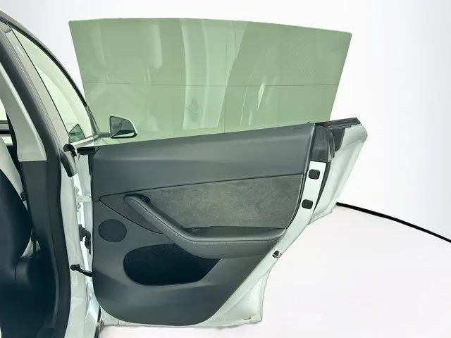 Tesla Model Y Long Range Dual Motor All-Wheel Drive